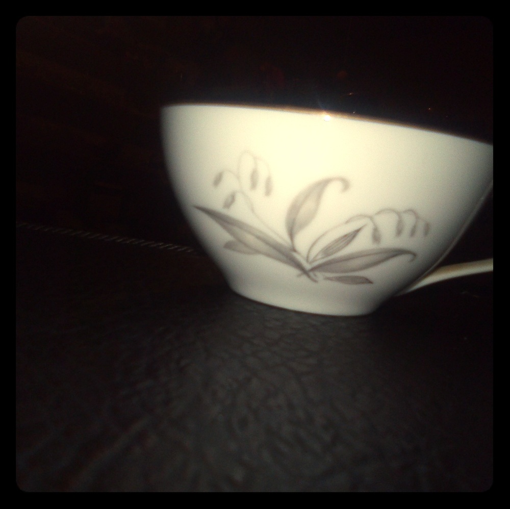 Kaysons fine china made in Japan Golden Rhapsody